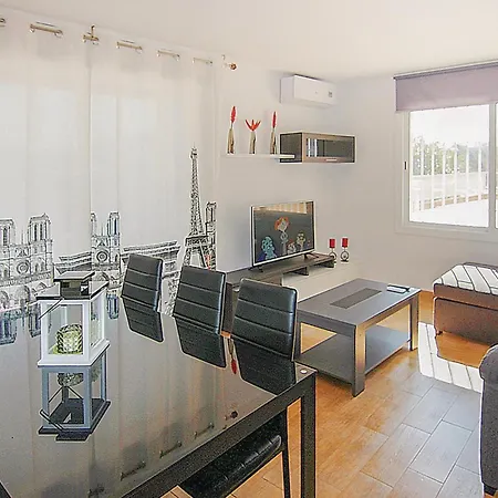 Apartment 3 Bedroom Cozy In