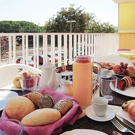 3 Bedroom Cozy In Malgrat de Mar